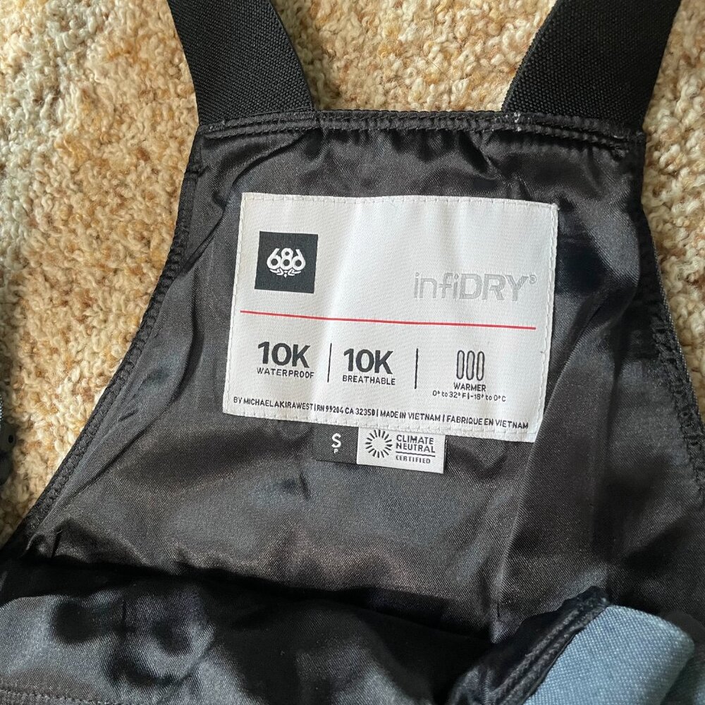 686 Women's Black Magic Insulated Snowpants - Bibs - Picture 5 of 12